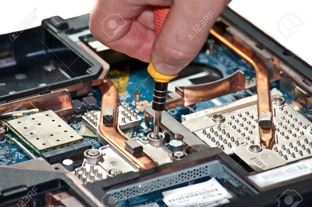 Reparatii Laptop,Playstation,Xbox/Curățare/Windows/Reparatii Placii