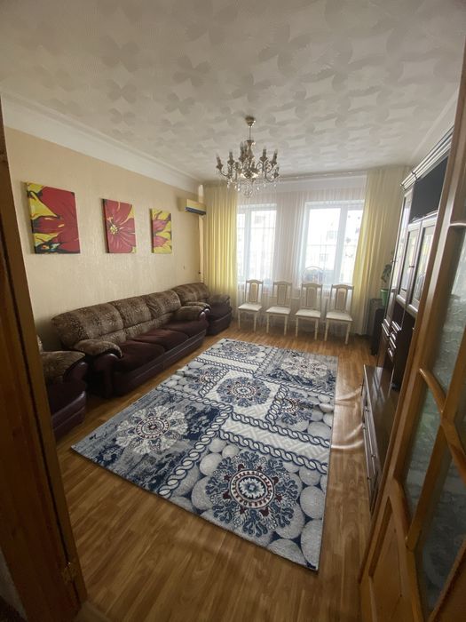 Обменяю квартиру и двухэтажную дачу на дом