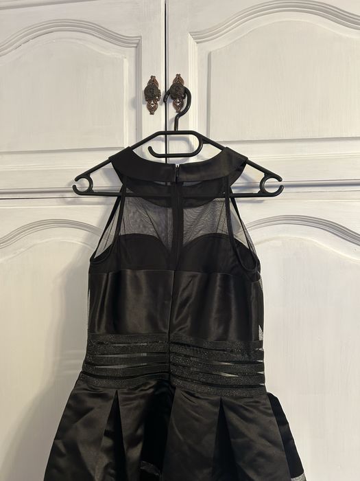 Vand rochie de seara