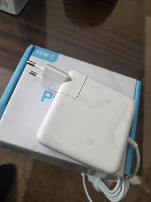 Зарядно за лаптоп 60W