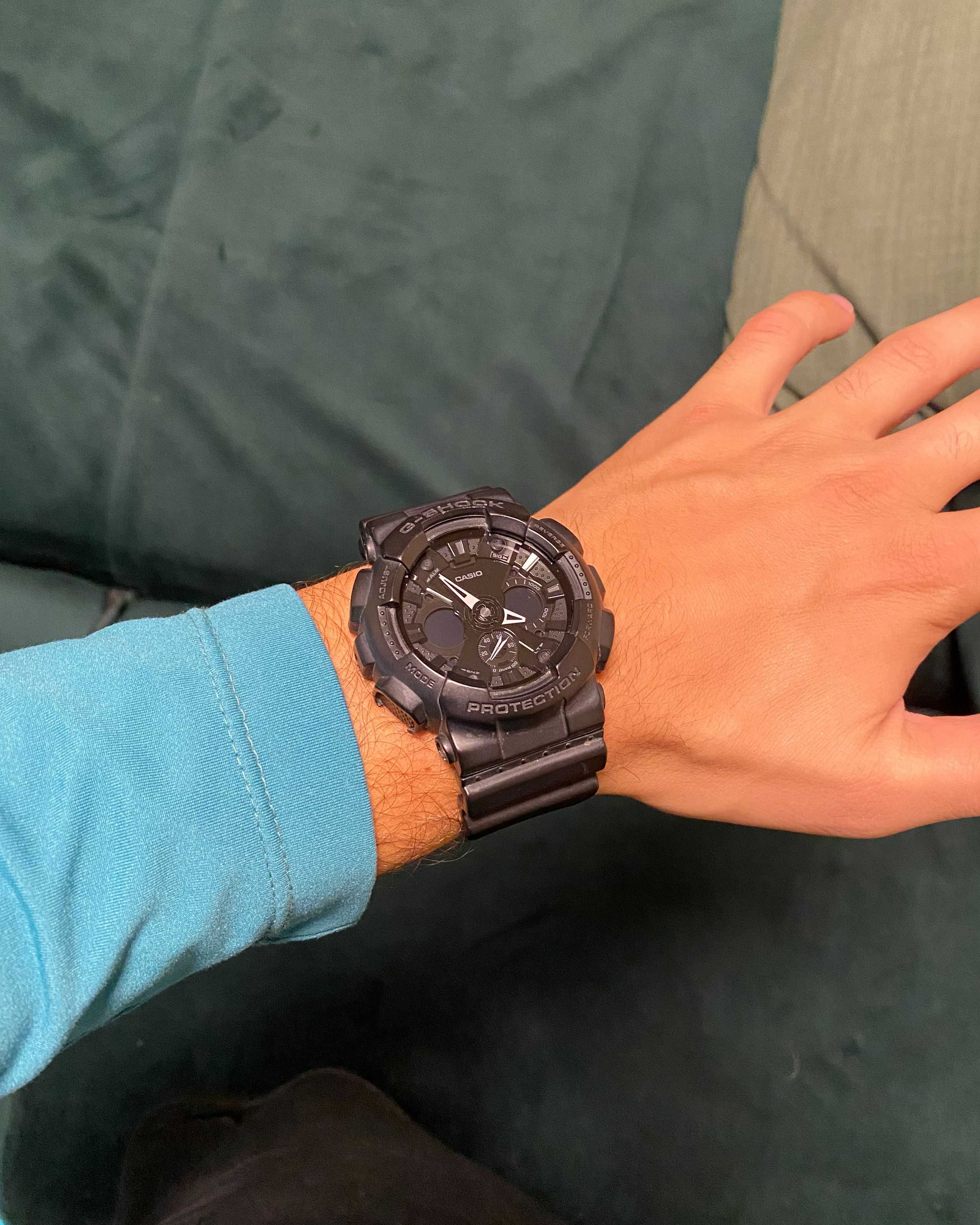 Часовник Casio G-Shock GA-120BB-1AER