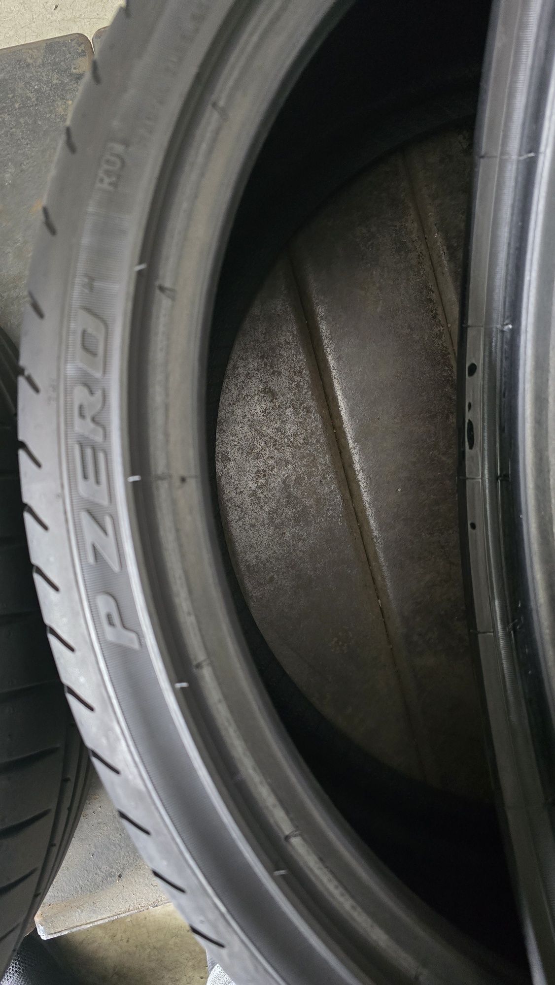 2 anvelope vară Pirelli 265/30/20