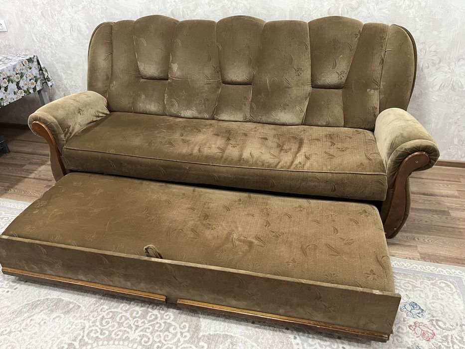 Диван и два кресла