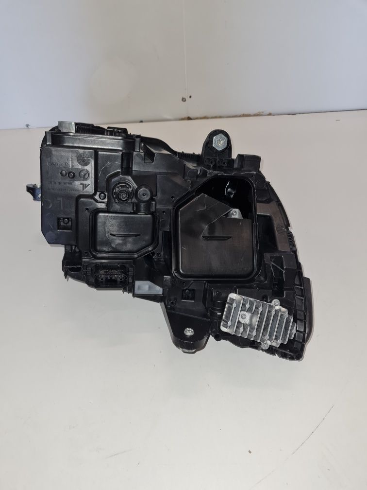 Far Stanga xenon Mercedes C Class W205 cod -A2058201361 / an-2014-2018