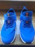 Vand adidasi nike