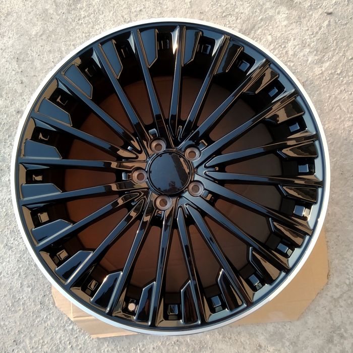 W214 R20 разноширокие диски