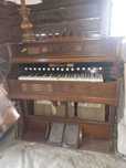 Armoniu Cu Burduf/Tip Organ