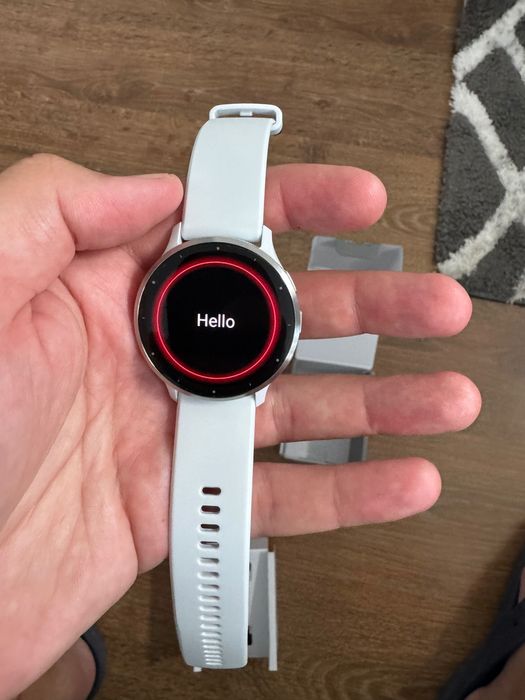 Vand Garmin Venu 3 alb la cutie,ca nou, cu garantie emag