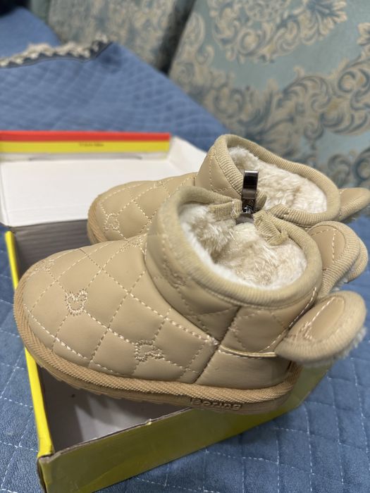 Продам детские зимние сапоги