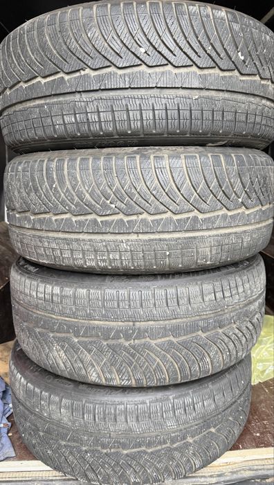 Michelin Pilot Alpin PA4. Runflat. 225/50 R18