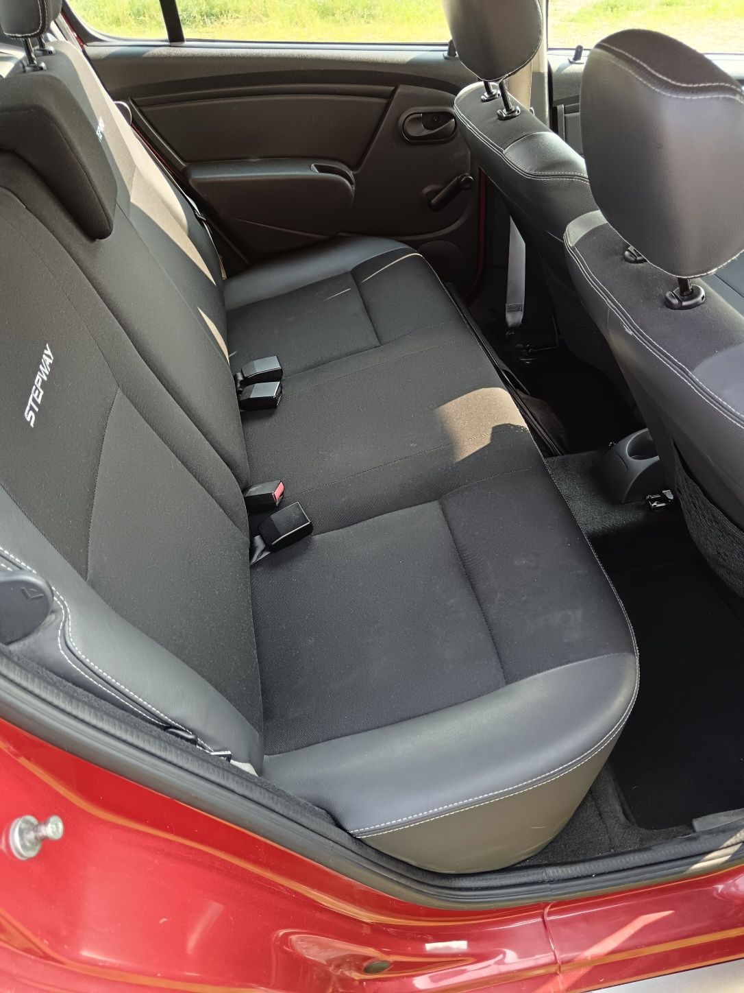 Dacia Sandero Stepway 2012, luna a-12 1.6 8 valve cu gpl de fabrica