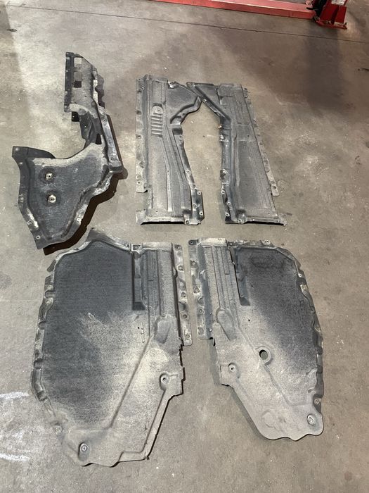 Кора/ подкалник БМВ Х5, Ф15, Х6, Ф16 (podkalnik bmw f15)