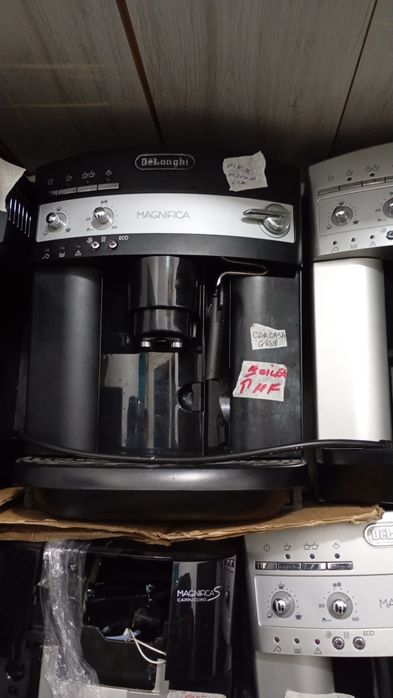 Expresor cafea de piese DeLonghi Magnifica.