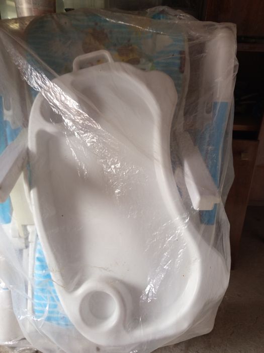 Проходилка,Стол за хранене и триколка