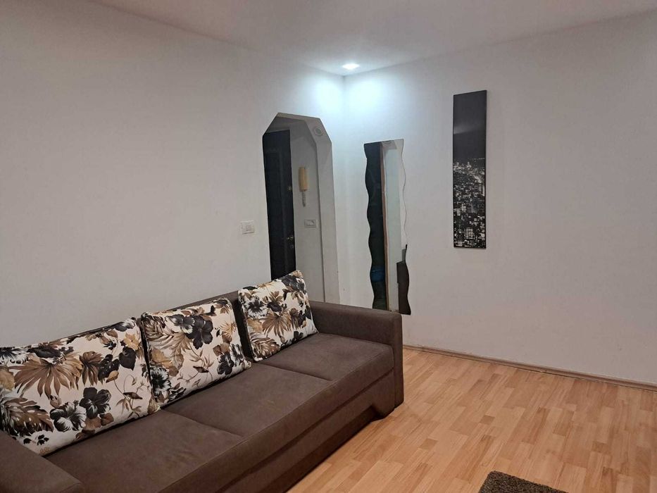 Inchiriez apartament o camera Calea Buziasului
