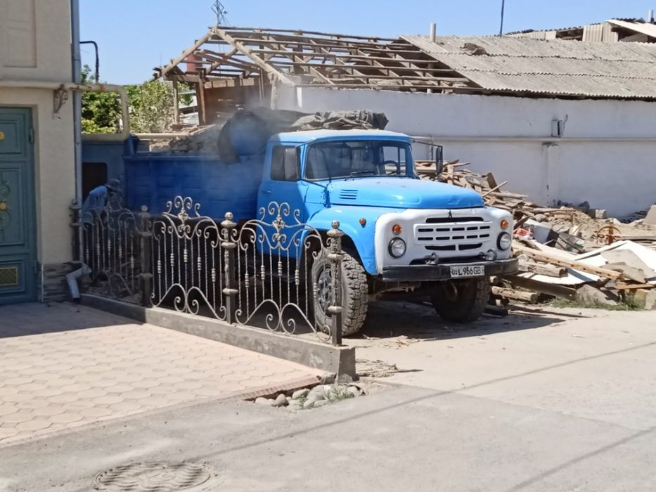 ЗИЛ вывоз строй мусора клинец, щебень, песок.