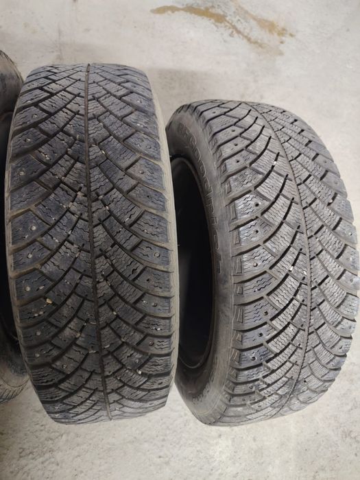 Продаются Зимние шины размером 215/60/16, б/у