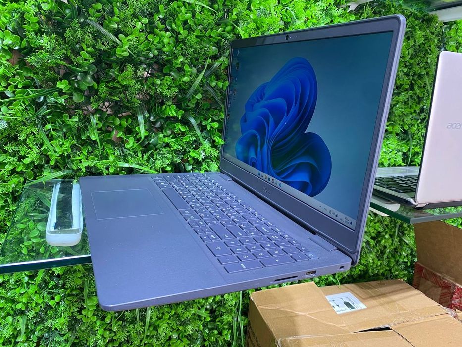 Dell i3-11 avlod ddr4 4/128 ssd nvme