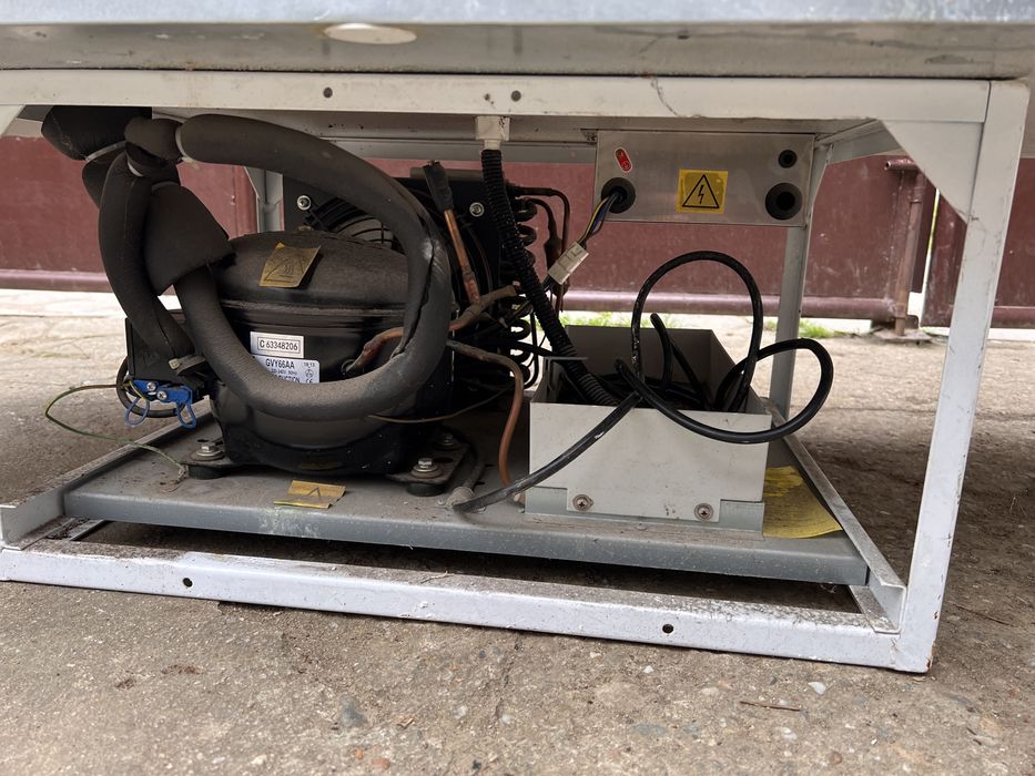 Vitrina rece fastfood