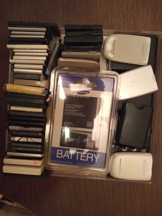 Телефони,зарядни,батерии,протектори,панели и др. - на изгодни цени !