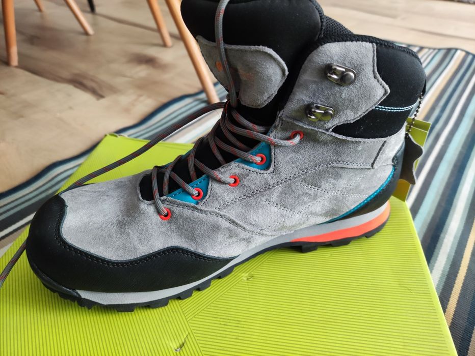 Нови туристически обувки ELBRUS - 43 номер