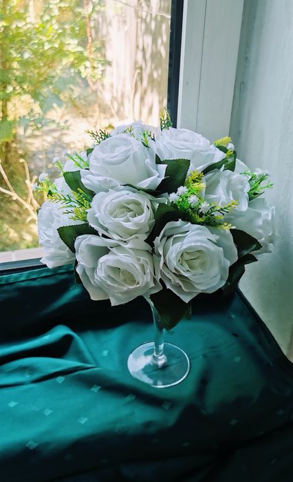 Vaze / suporturi de flori, cutii dar, flori evenimente