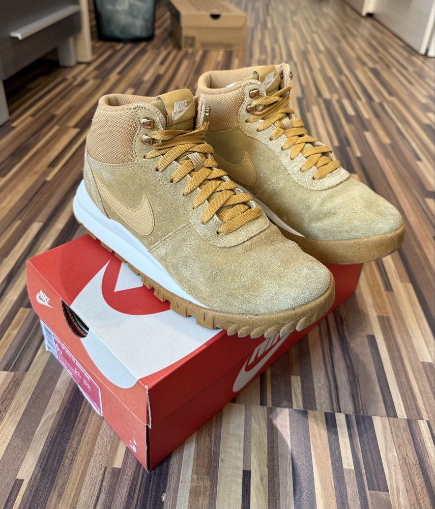 Nike Hoodland Велур