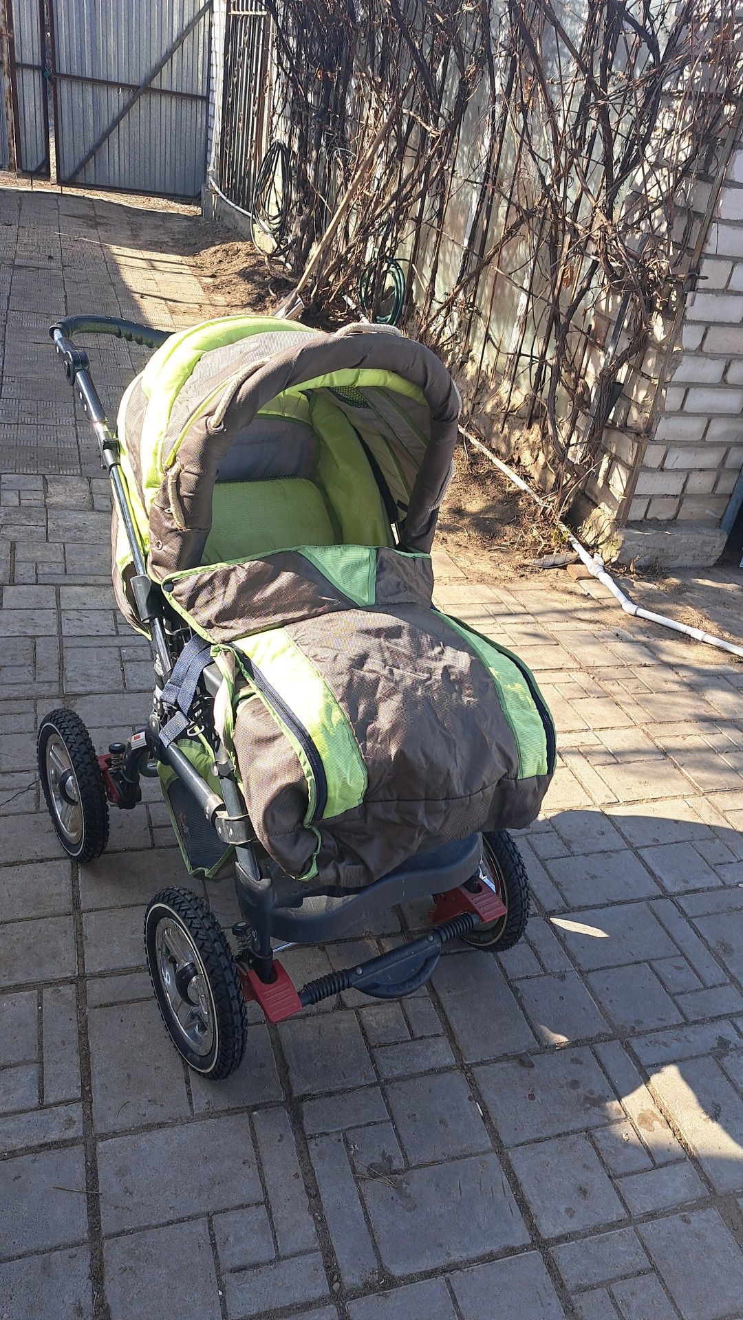 Продам коляску б/у