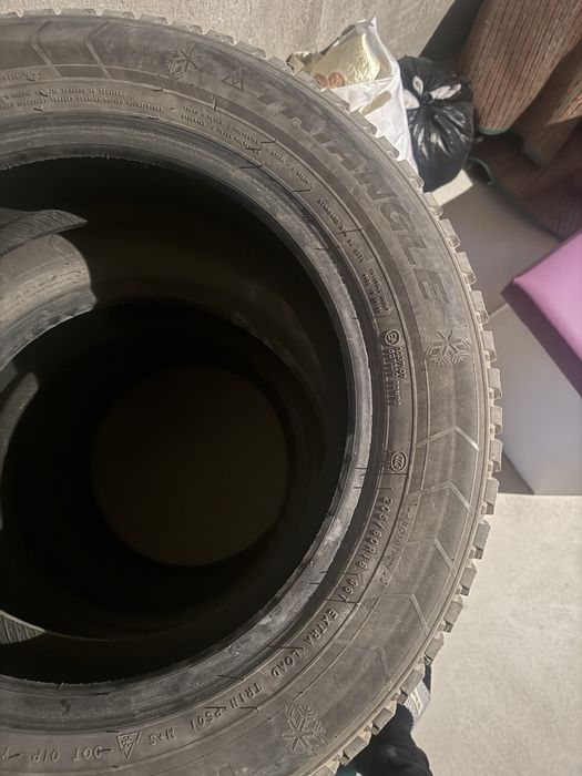 Комплект зимней резины Triangle в отличном состоянии