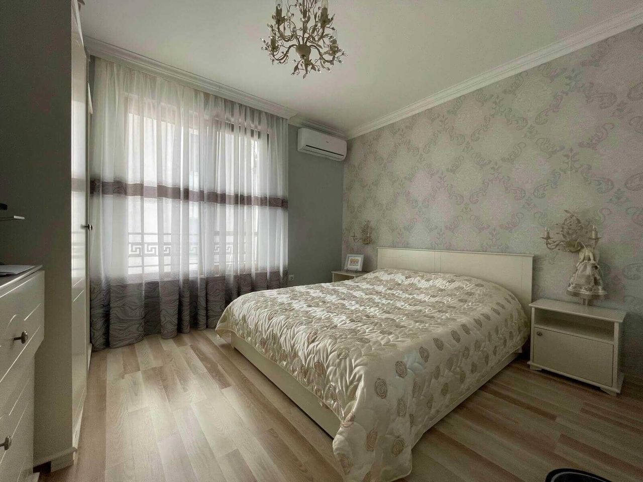 Продава се Тристаен апартамент в Свети Влас - 125 кв.м за 1968 €/кв.м - Снимка #13