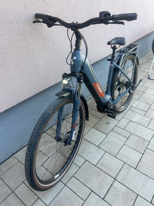 Cube Kathmandu ON1,Bosch CX, bicicleta electrica