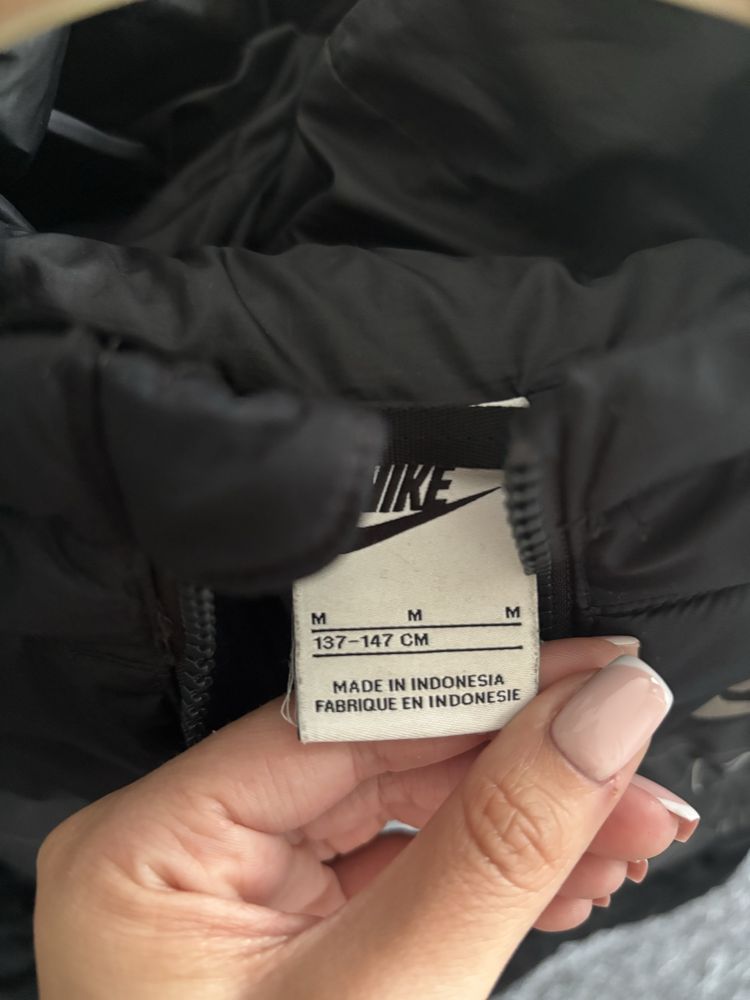 Детско пухено яке Nike