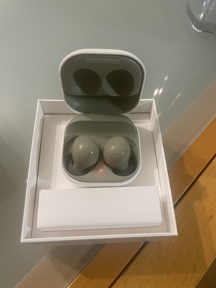 Samsung Galaxy Buds 2 нови