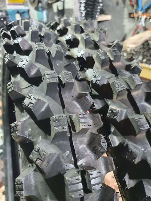 90 90 21 Michelin 90/90/21 NOU