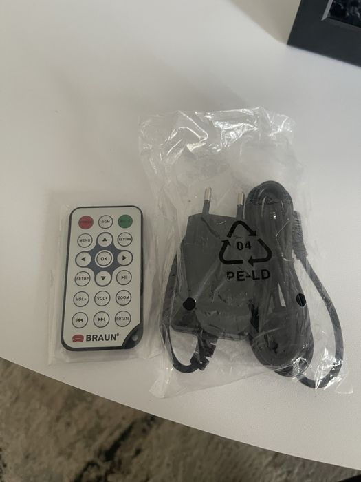 Rama foto digitala BRAUN DigiFrame Slim 8