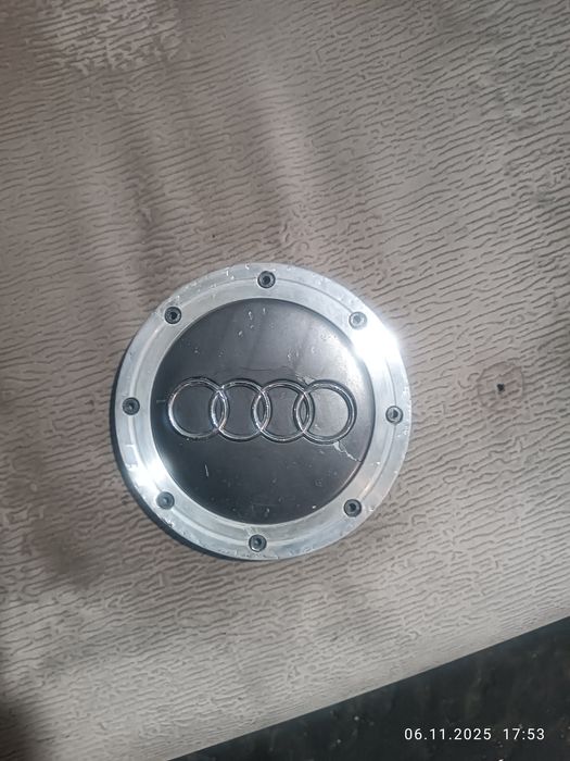 Продам колпак Ауди б.у.