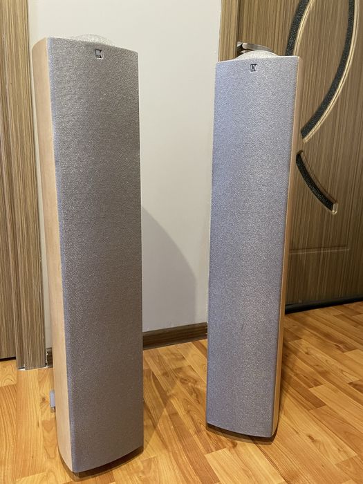 Boxe de podea KEF Q4