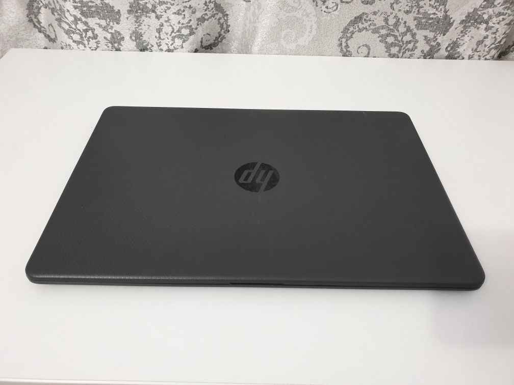 Laptop HP 12 gb ram ssd 256
