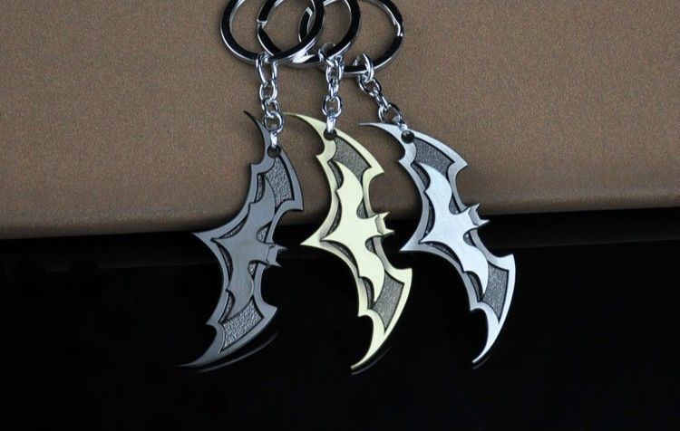 Брелок Бэтмен в трех цветах в Алматы !