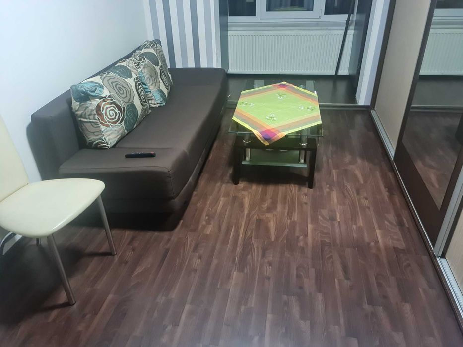 Închiriez apartament