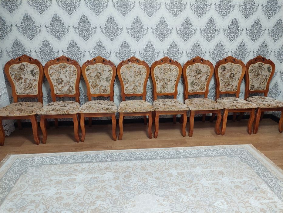 Продам стулья для гостинной
