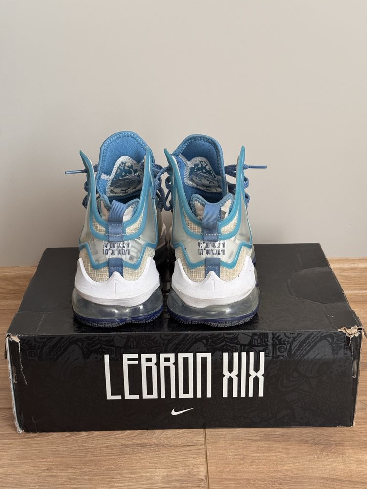 LeBron XIX Space Jam