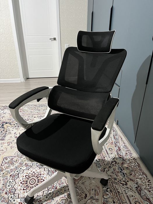 офисное кресло в хорошом состянии