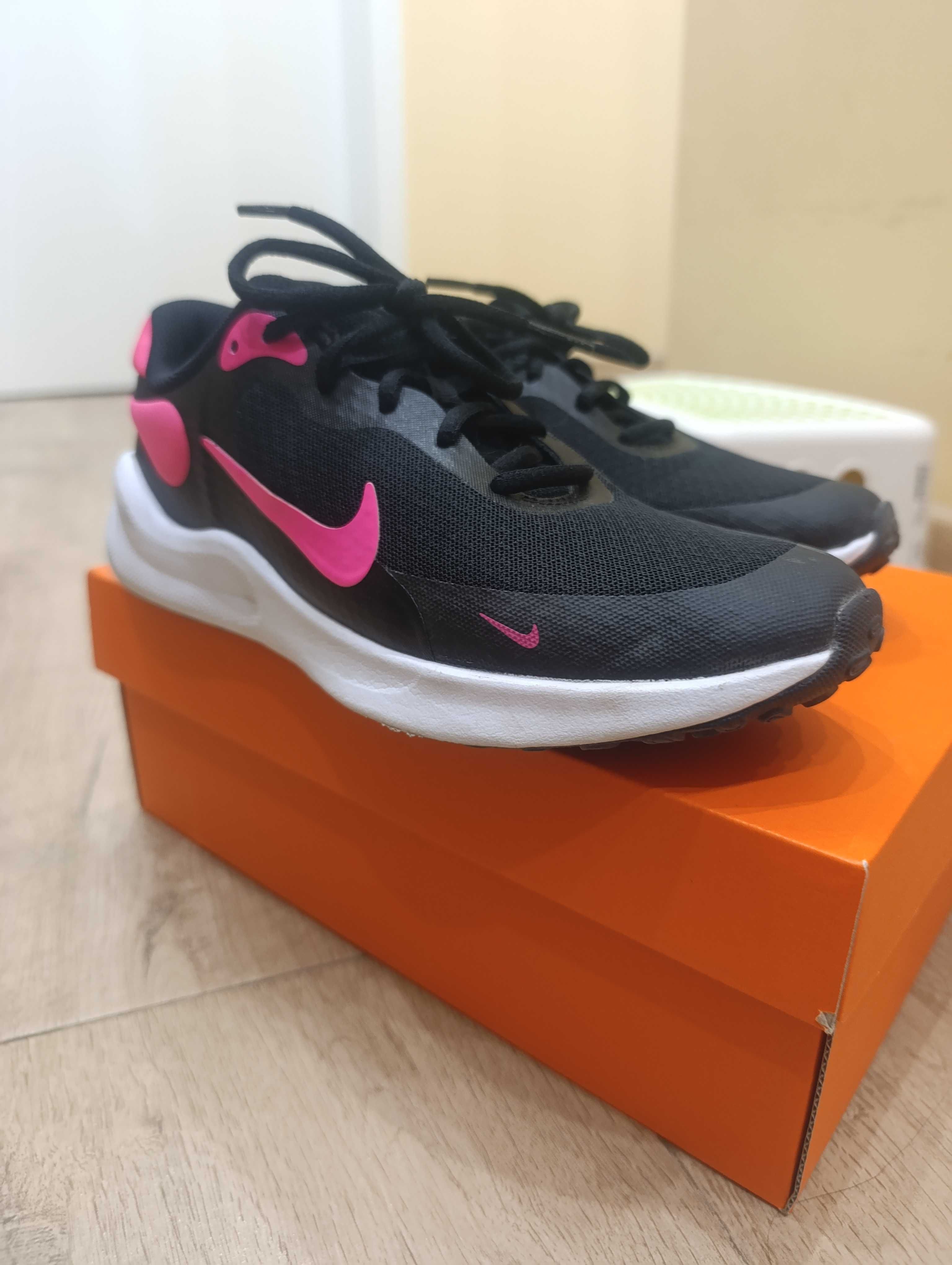 Дамски маратонки nike