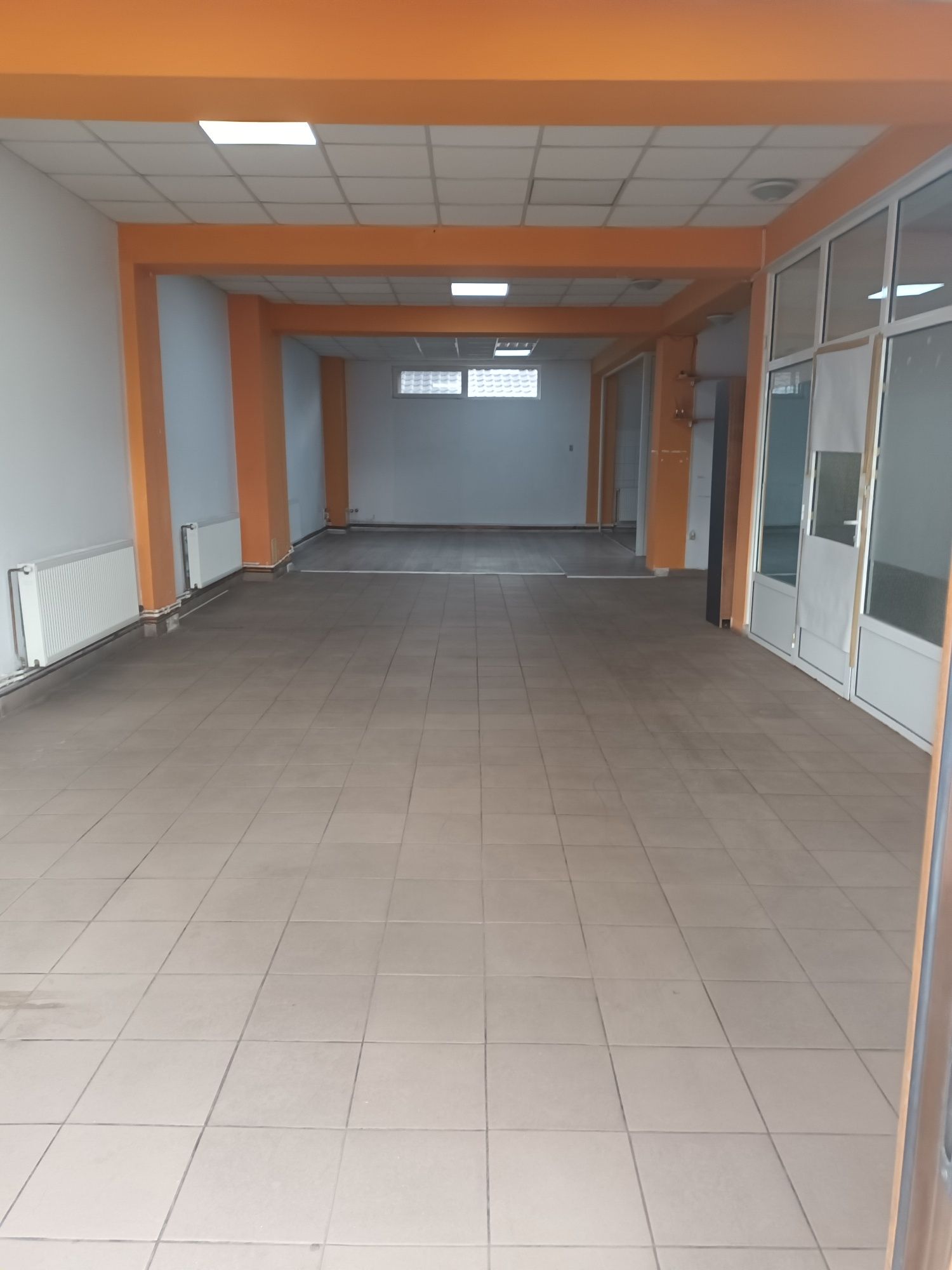 Spatiu Comercial 190 mp