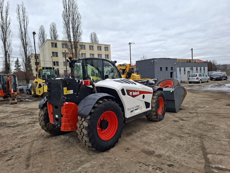 Van incarcator telescopic bobcat TL38.70HF