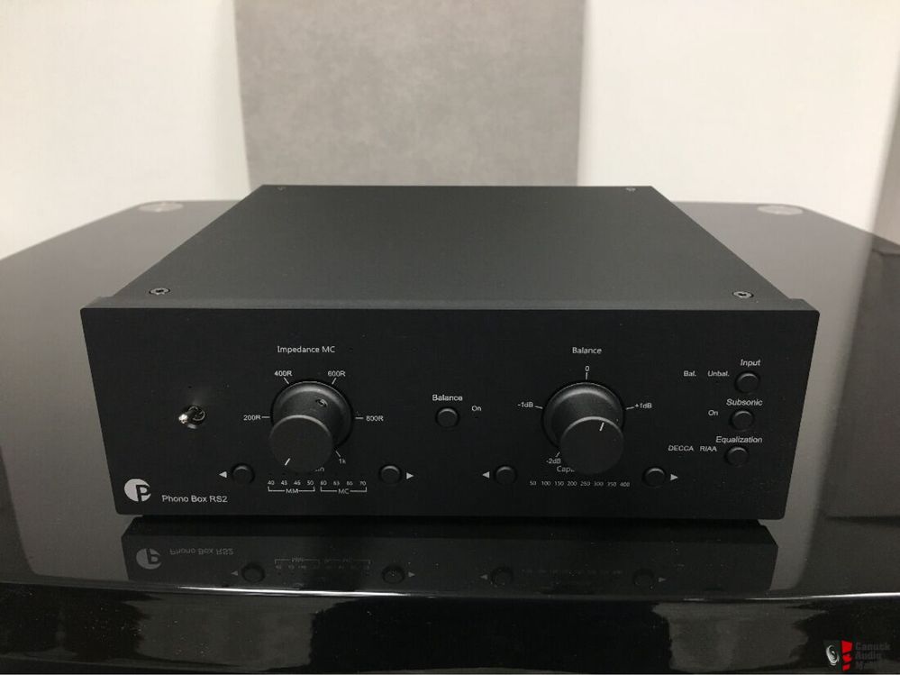Продавам RIAA Project Phono Box RS2/КАТО НОВА