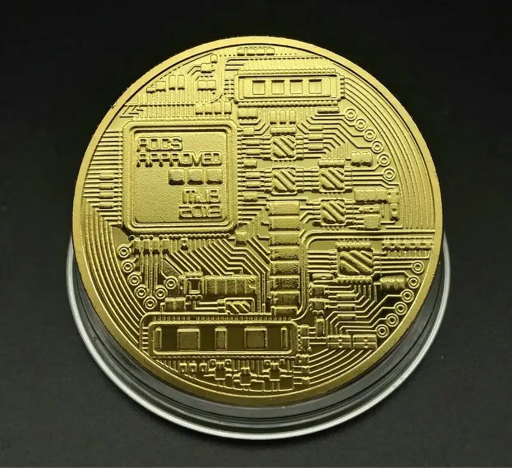 Moneda bitcoin placată cu aur de 18k