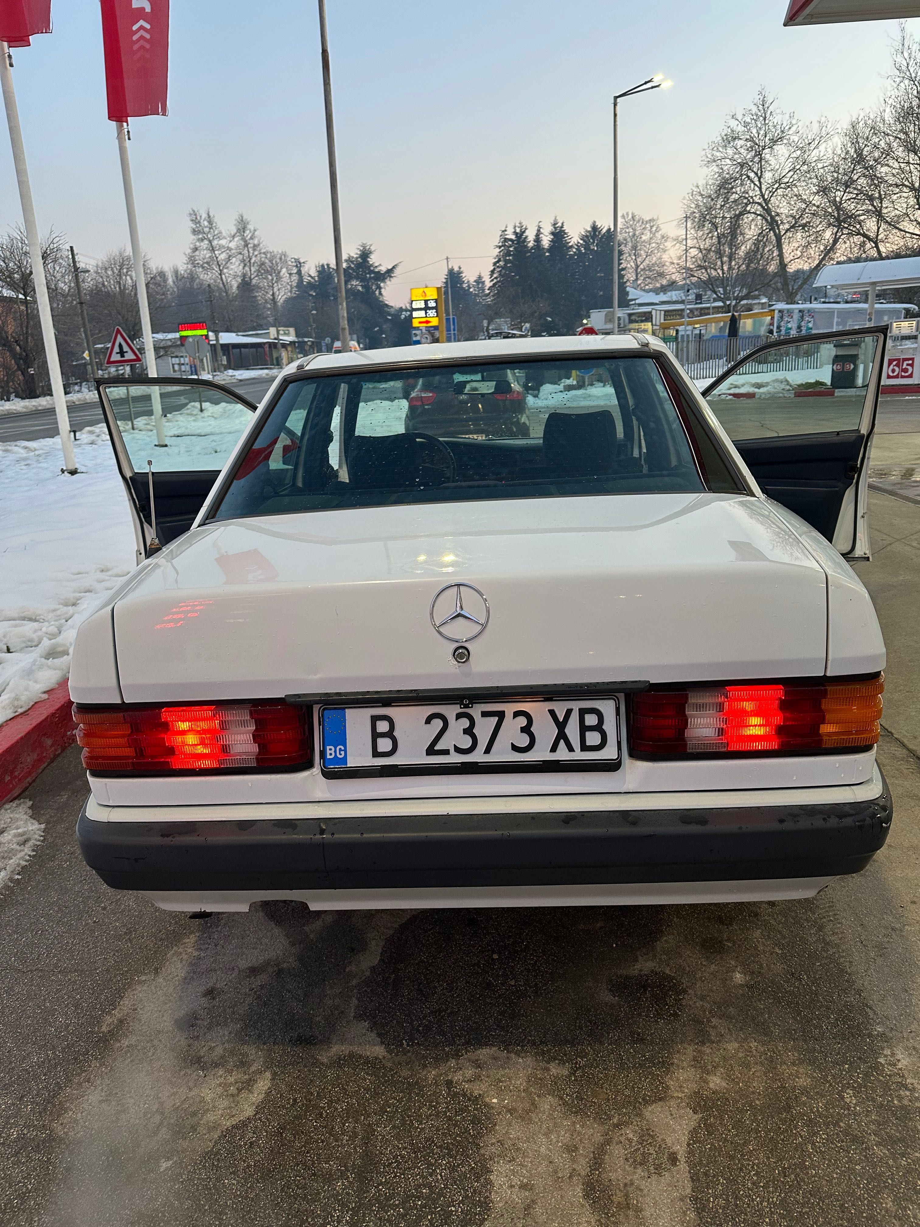 Mercedes Benz 190E