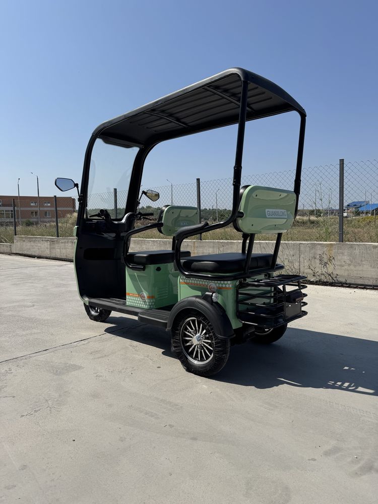 Електрическа триместна триколка ЕТ-09 2000W 72V/20AH с покрив
